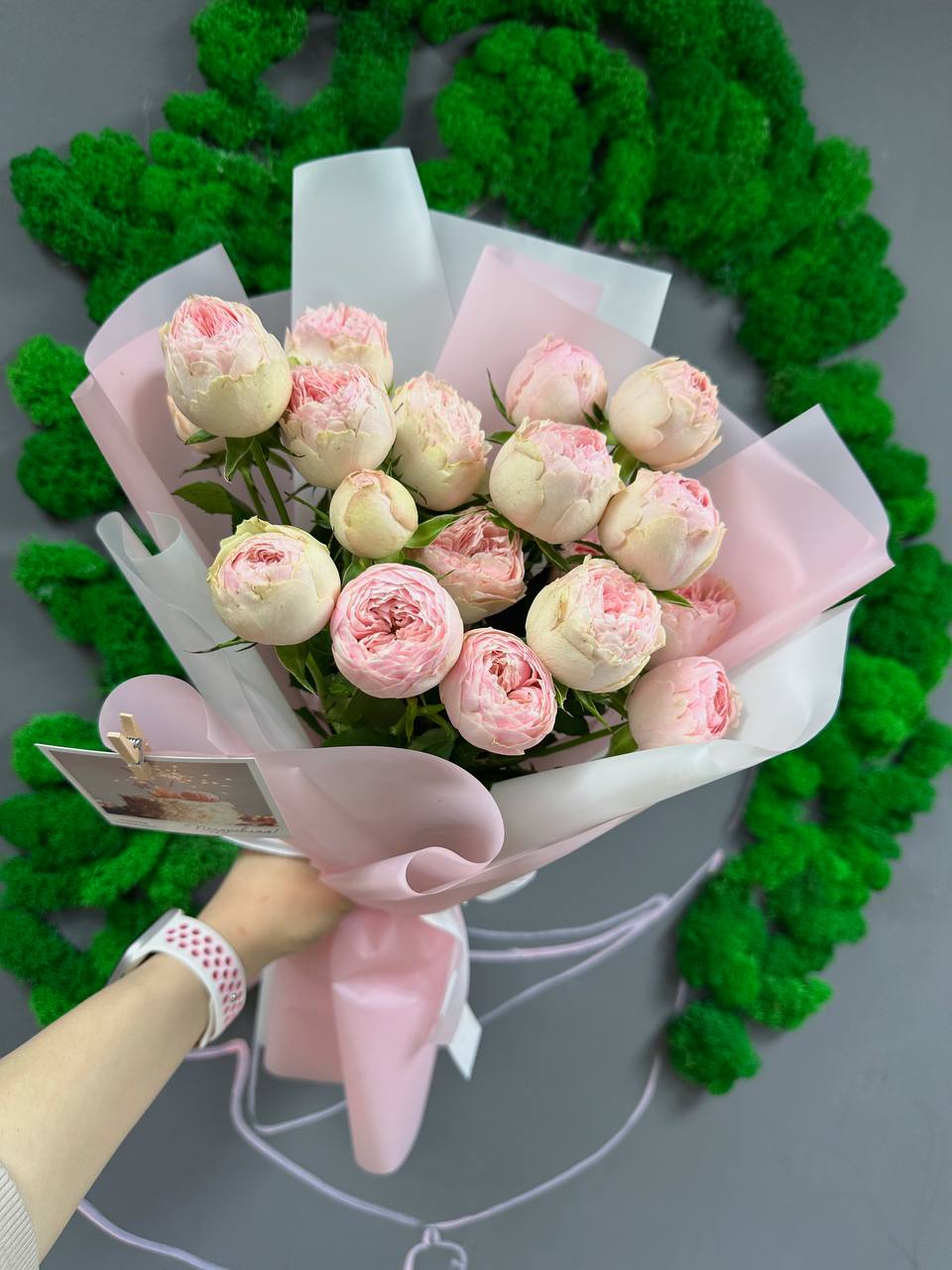 Букет из пионовидных роз