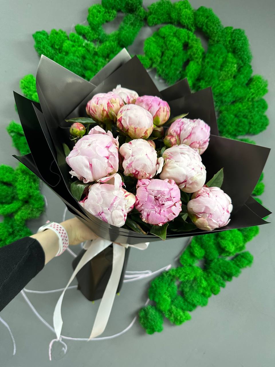 Букет из пионов