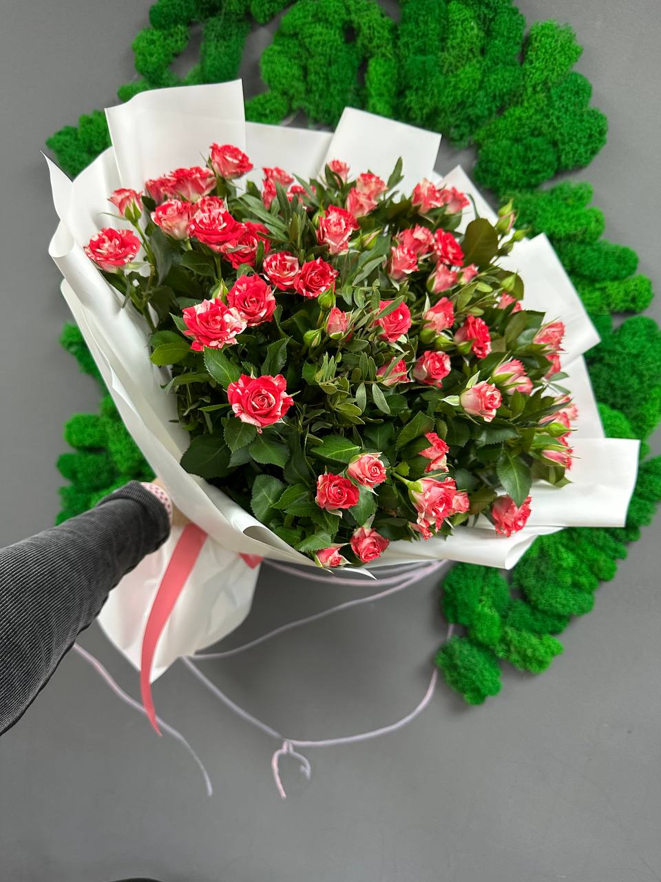 Букет из кустовых роз