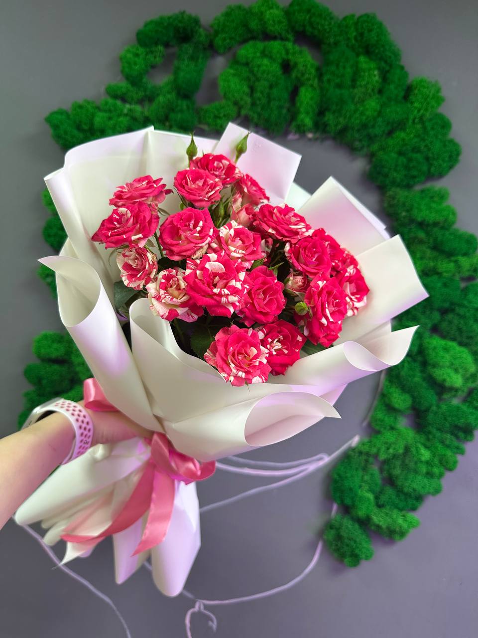 Букет кустовых роз