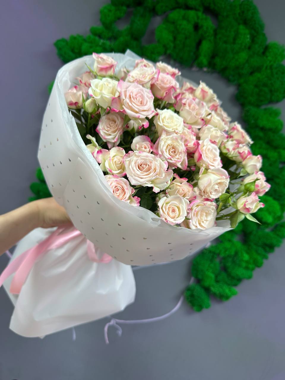 Букет из кустовых роз