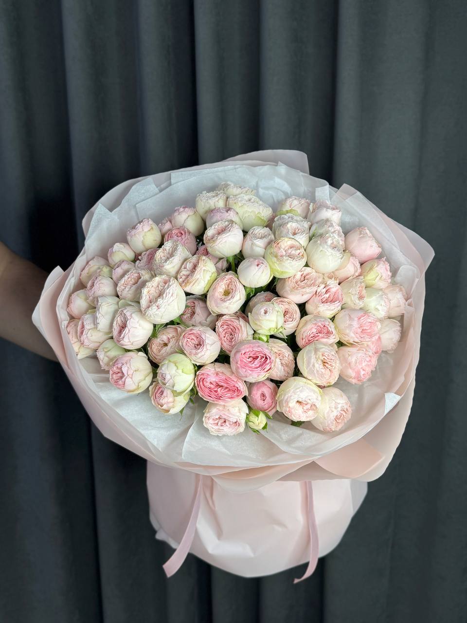 Букет из пионовидных роз